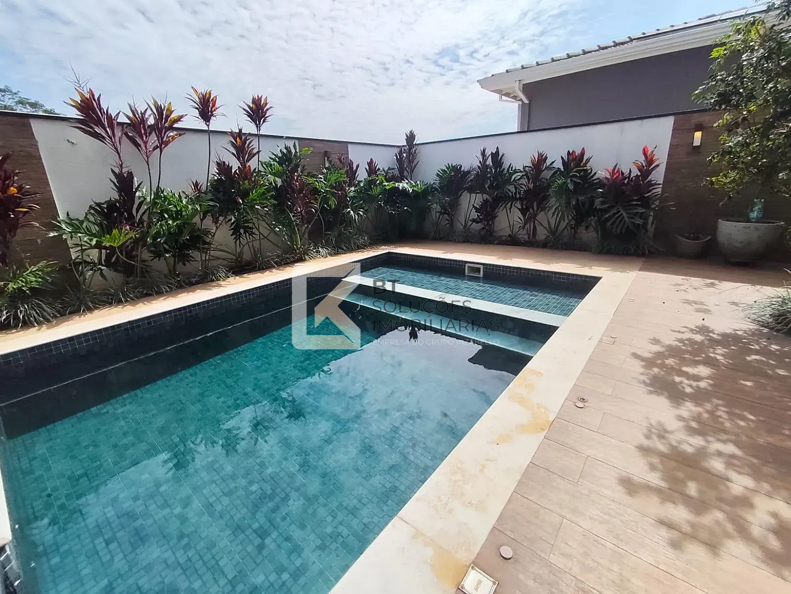 Sobrado, 5 quartos, 320 m² - Foto 3