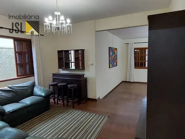Sobrado com 390m² 6 quartos e 1 banheiro, à venda, no bairro Vila Resende em Caçapava