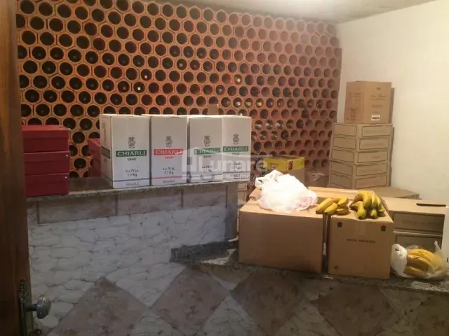 Sobrado com 580m² 3 quartos e 6 banheiros, à venda, no bairro Vila Oliveira em Mogi das Cruzes