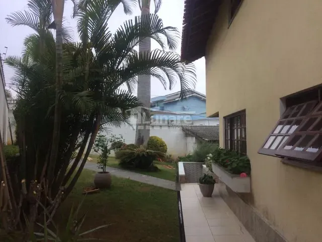 Sobrado com 580m² 3 quartos e 6 banheiros, à venda, no bairro Vila Oliveira em Mogi das Cruzes