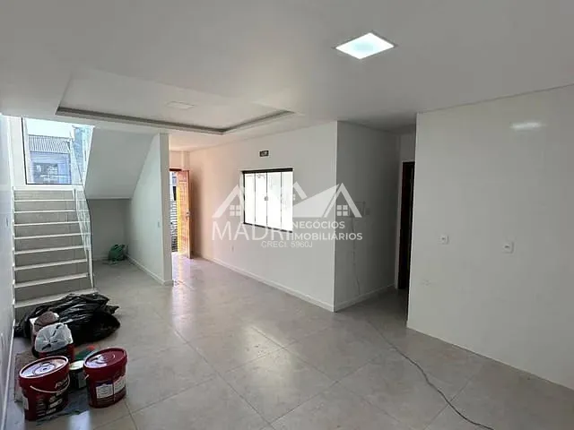Sobrado 3 quartos e 3 banheiros, à venda, no bairro Potecas em São José