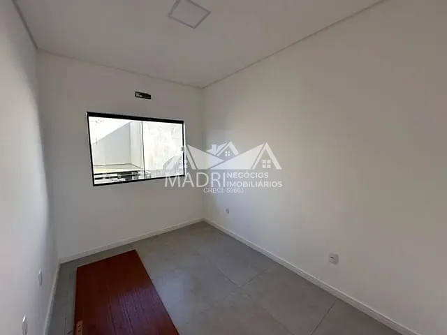 Sobrado 3 quartos e 3 banheiros, à venda, no bairro Potecas em São José