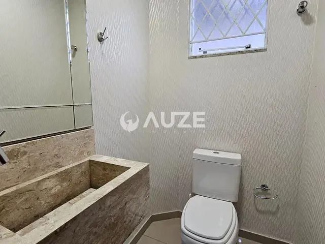 Sobrado com 164m² 3 quartos e 3 banheiros, à venda, no bairro Uberaba em Curitiba