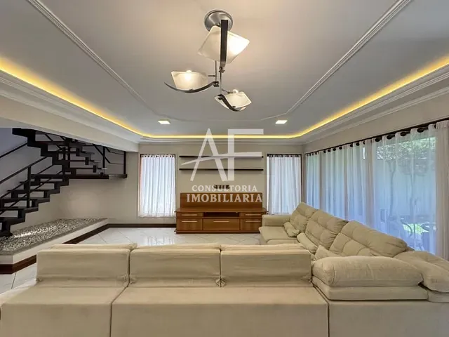 Sobrado com 269m² 3 quartos e 5 banheiros, para alugar, no bairro Campos Do Conde em Tremembé