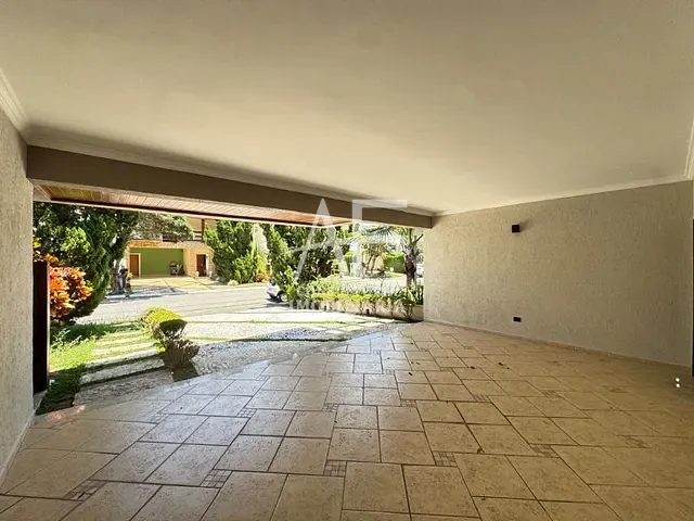 Sobrado com 269m² 3 quartos e 5 banheiros, para alugar, no bairro Campos Do Conde em Tremembé