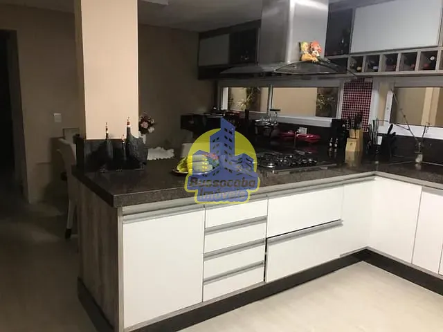 Sobrado com 252m² 4 quartos e 2 banheiros, à venda, no bairro Adalgisa em Osasco