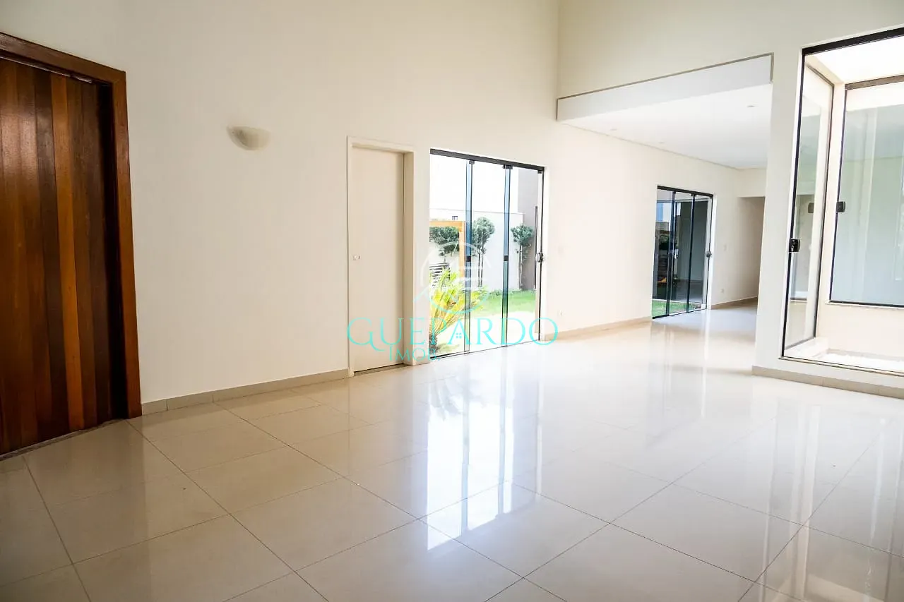 Sobrado, 3 quartos, 270 m² - Foto 1