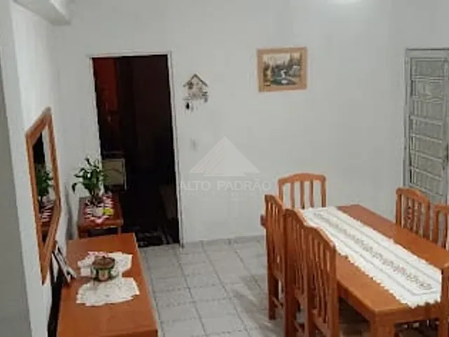 Sobrado com 200m² 3 quartos e 2 banheiros, à venda, no bairro Vila Assis Brasil em Mauá