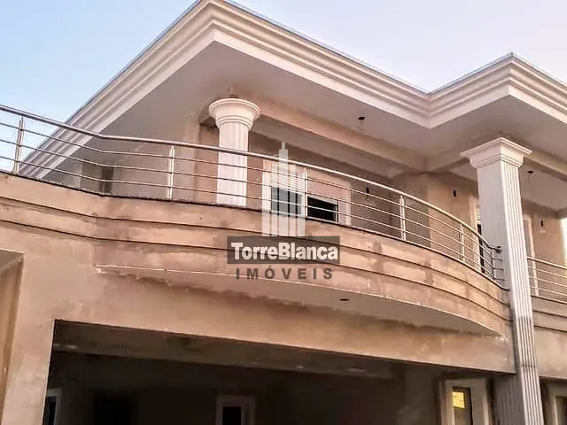Sobrado com 462m² 4 quartos e 4 banheiros, à venda, no bairro Ronda em Ponta Grossa