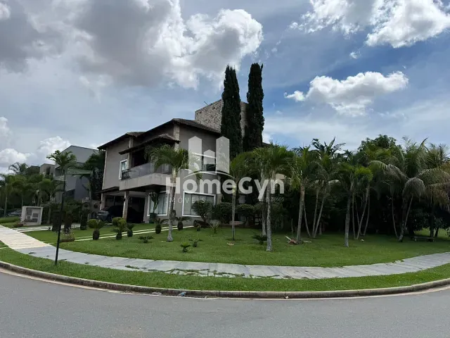 Sobrado com 538m² 4 quartos e 6 banheiros, à venda, no bairro Park Lozandes em Goiânia