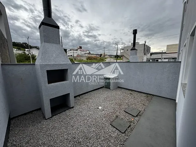 Sobrado com 100m² 2 quartos e 1 banheiro, à venda, no bairro Bela Vista em Palhoça