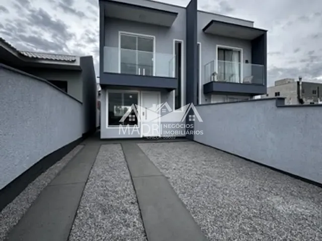 Sobrado com 100m² 2 quartos e 1 banheiro, à venda, no bairro Bela Vista em Palhoça