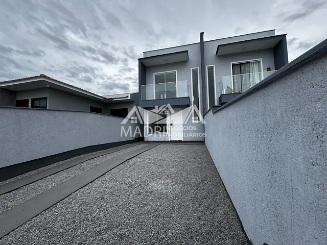 Sobrado com 100m² 2 quartos e 1 banheiro, à venda, no bairro Bela Vista em Palhoça