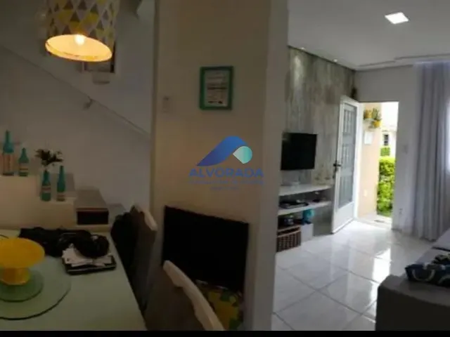 Sobrado com 129m² 2 quartos e 1 banheiro, à venda ou para alugar, no bairro Jardim Limoeiro em São José Dos Campos