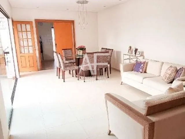 Sobrado com 250m² 4 quartos e 3 banheiros, à venda, no bairro Campos do Conde 1 em Tremembé