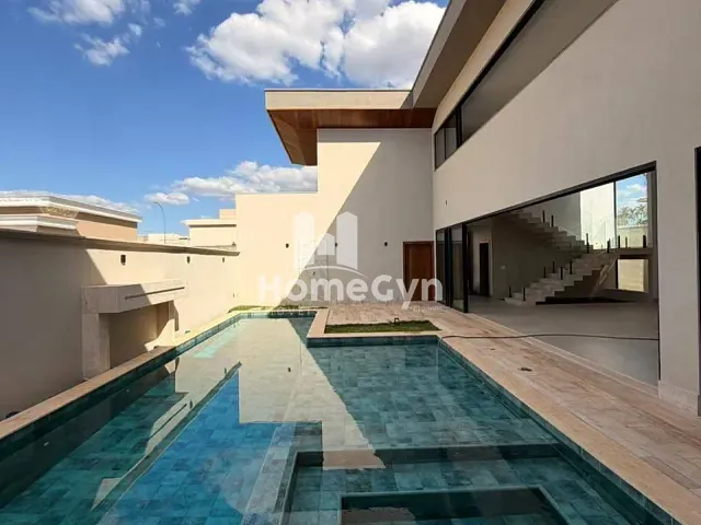Sobrado com 560m² 4 quartos e 6 banheiros, à venda, no bairro Jardins Itália em Goiânia