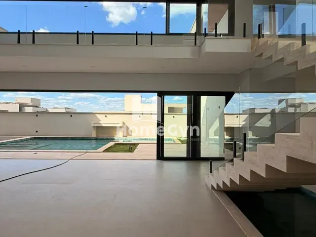 Sobrado com 560m² 4 quartos e 6 banheiros, à venda, no bairro Jardins Itália em Goiânia