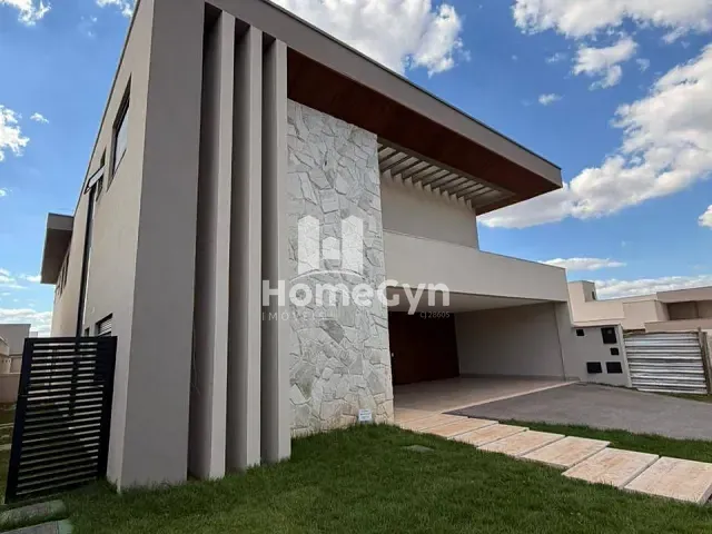 Sobrado com 560m² 4 quartos e 6 banheiros, à venda, no bairro Jardins Itália em Goiânia