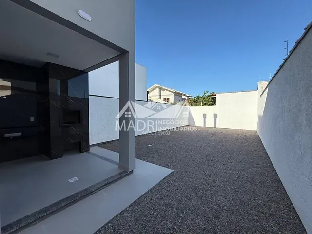 Sobrado com 170m² 3 quartos e 1 banheiro, à venda, no bairro Pagani em Palhoça