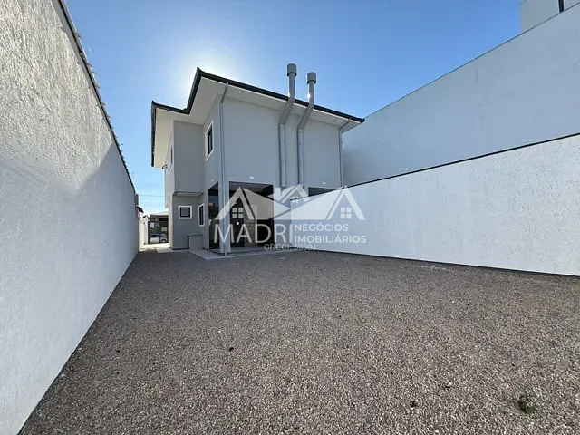 Sobrado com 170m² 3 quartos e 1 banheiro, à venda, no bairro Pagani em Palhoça