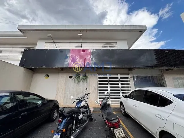 Sobrado com 688m² 5 quartos e 6 banheiros, à venda, no bairro Setor Marista em Goiânia