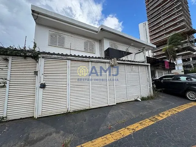 Sobrado com 688m² 5 quartos e 6 banheiros, à venda, no bairro Setor Marista em Goiânia