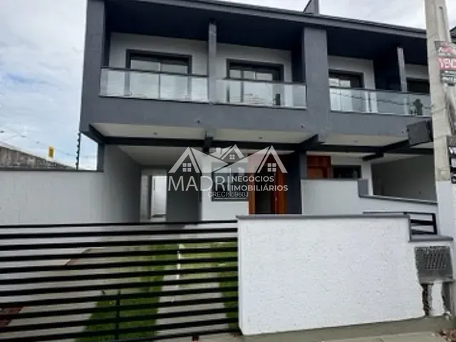 Sobrado com 86m² 3 quartos e 1 banheiro, à venda, no bairro Sertão do Maruim em São José