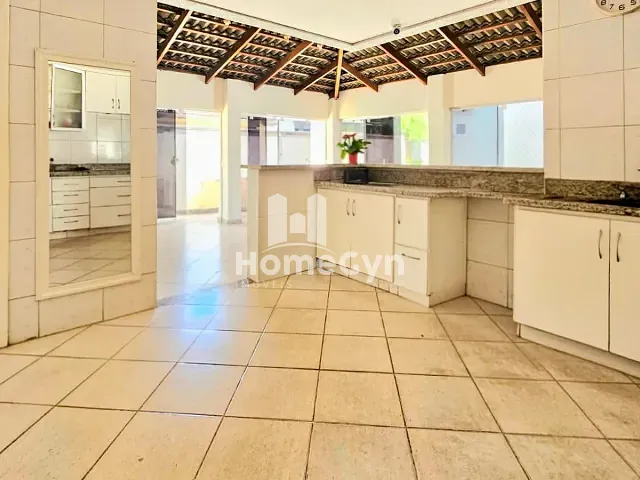 Sobrado 4 quartos e 4 banheiros, para alugar, no bairro Jardins Madri em Goiânia