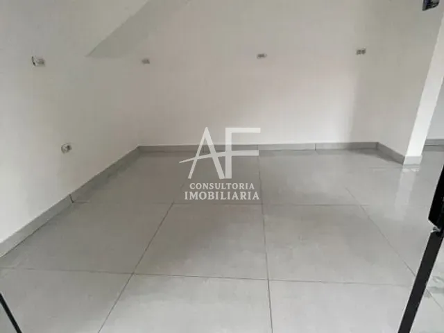 Sobrado com 210m², à venda, no bairro Jardim Santa Tereza em Taubaté