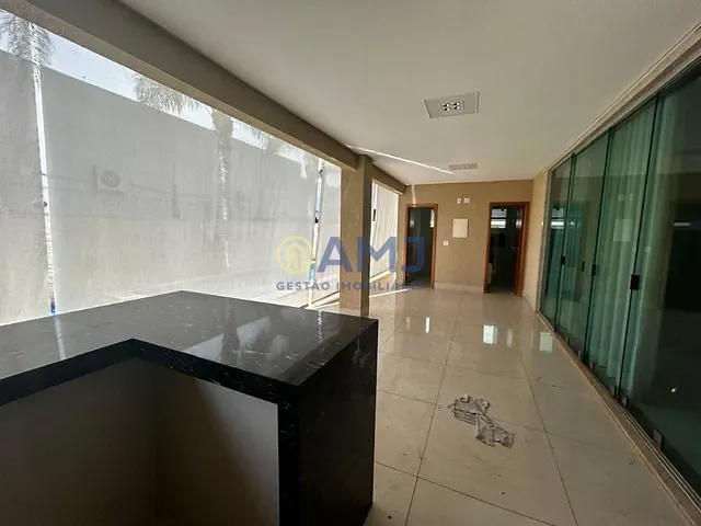Sobrado com 500m² 3 quartos e 5 banheiros, à venda, no bairro Condomínio do Lago em Goiânia