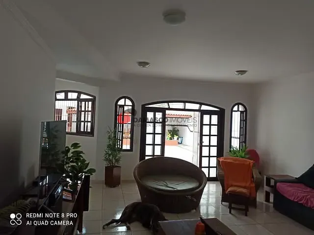 Sobrado com 509m² 5 quartos e 1 banheiro, à venda, no bairro Jardim Virgínia em Guarujá