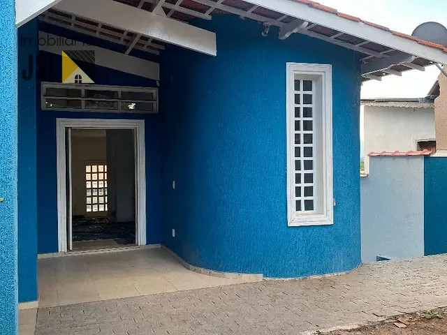 Sobrado com 330m² 4 quartos e 3 banheiros, à venda ou para alugar, no bairro Vila Independência em Caçapava