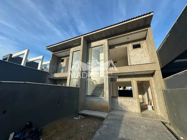 Sobrado 2 quartos e 3 banheiros, à venda, no bairro Bela Vista em Palhoça