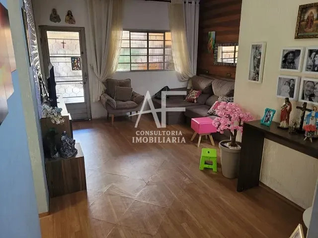 Sobrado com 275m², à venda, no bairro Vila Guaianazes em São José dos Campos
