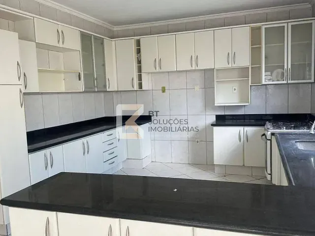 Sobrado com 275m² 5 quartos e 3 banheiros, à venda, no bairro Jardim do Sol em Indaiatuba