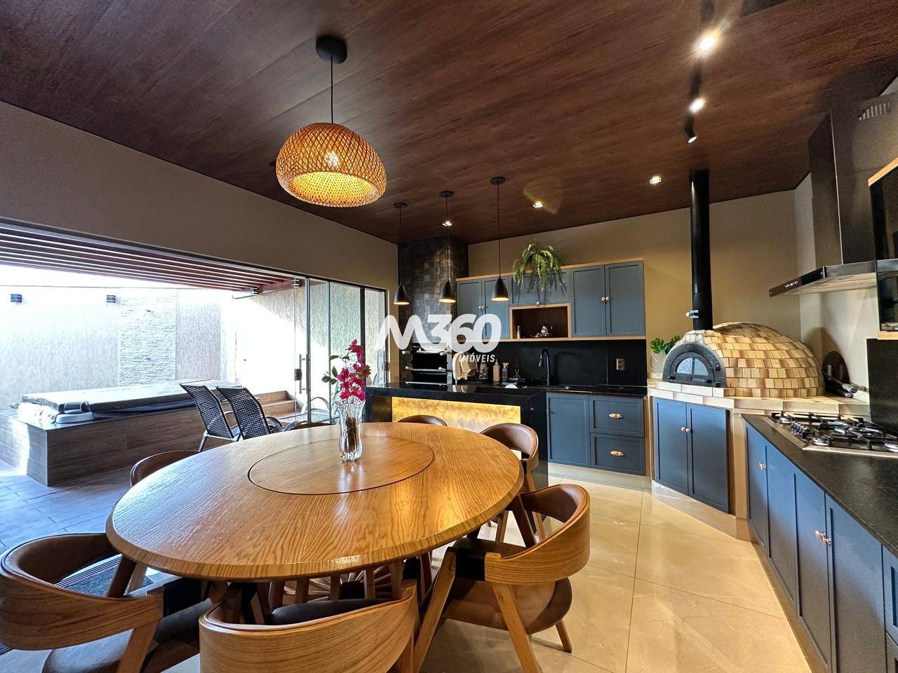 Sobrado, 3 quartos, 215 m² - Foto 1