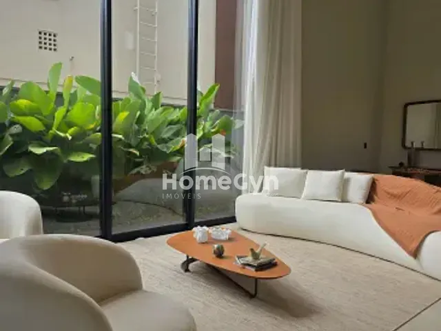 Sobrado com 563m² 3 quartos e 4 banheiros, à venda, no bairro Jardins Itália em Goiânia