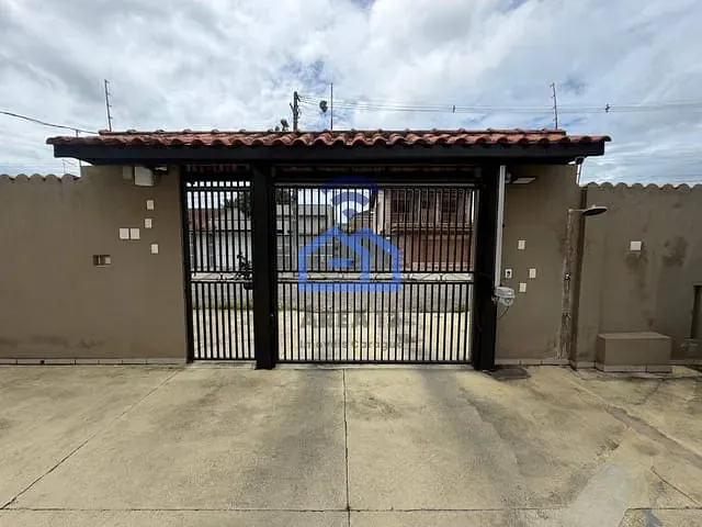 Sobrado 2 quartos e 3 banheiros, à venda, no bairro Jardim Primavera em Caraguatatuba