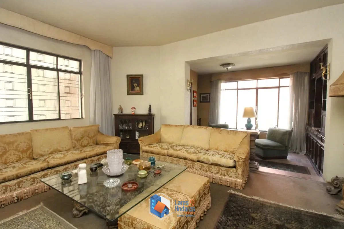 Sobrado, 4 quartos, 350 m² - Foto 1