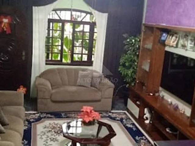 Sobrado com 125m² 3 quartos e 2 banheiros, à venda, no bairro Jardim Guapituba em Mauá