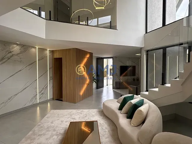 Sobrado com 387m² 3 quartos e 4 banheiros, à venda, no bairro Jardins Madri em Goiânia