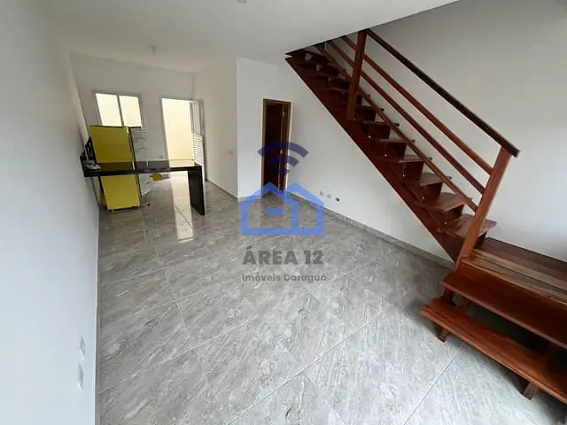 Sobrado 2 quartos e 2 banheiros, à venda, no bairro Capricórnio II em Caraguatatuba