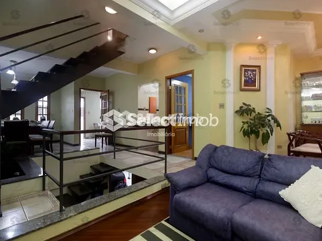 Sobrado com 234m² 4 quartos e 3 banheiros, à venda, no bairro Matriz em Mauá