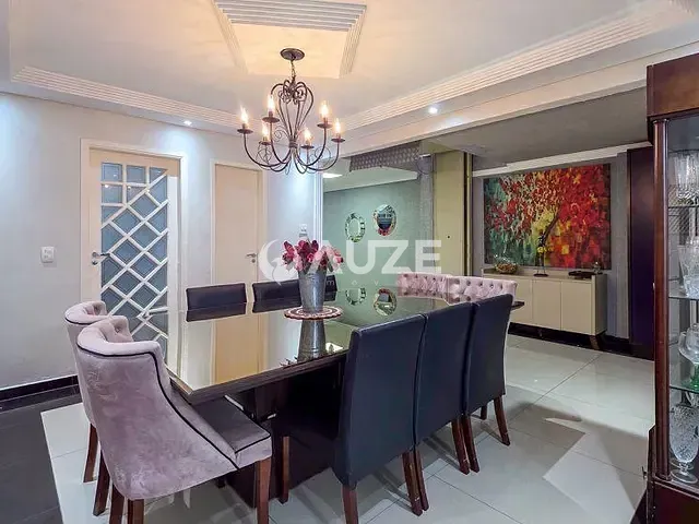 Sobrado com 280m² 4 quartos e 5 banheiros, à venda, no bairro Jardim das Américas em Curitiba