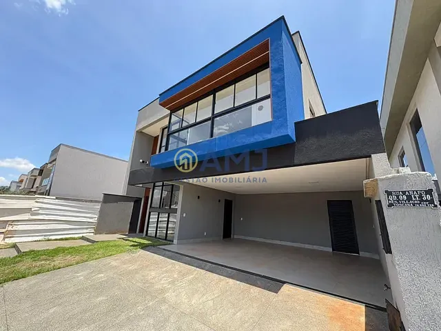 Sobrado com 300m² 3 quartos e 4 banheiros, à venda, no bairro Residencial Villagio Toscana em Goiânia