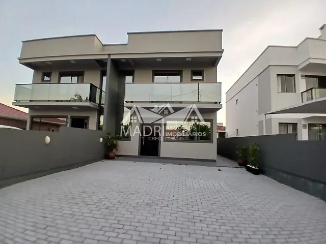 Sobrado com 116m² 3 quartos e 2 banheiros, à venda, no bairro Praia do Sonho em Palhoça