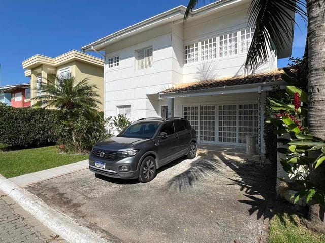 Foto do Sobrado - Sobrado à Venda em Condomínio fechado, 5 dormitórios, sendo 3 suítes, 2 vagas, 250m², Mococa, Caraguatatuba, SP | Necta Serviços Imobiliários Ltda