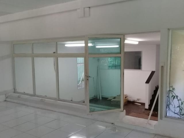Sobrado com 260m² 3 quartos e 6 banheiros, à venda, no bairro Jardim Bonfiglioli em São Paulo