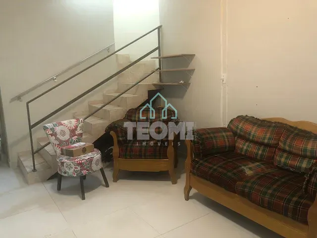 Sobrado com 125m² 3 quartos e 2 banheiros, à venda, no bairro Parque Senhor do Bonfim em Taubaté
