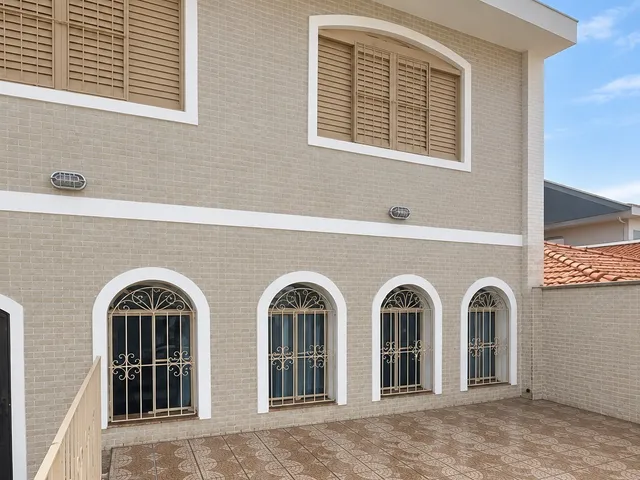 Sobrado com 240m² 4 quartos e 3 banheiros, para alugar, no bairro Vila Gustavo em São Paulo